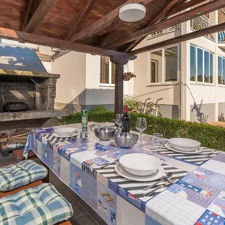 Apartament Spacious 3-Br Apartment Vita - Free Bikes & Parking *