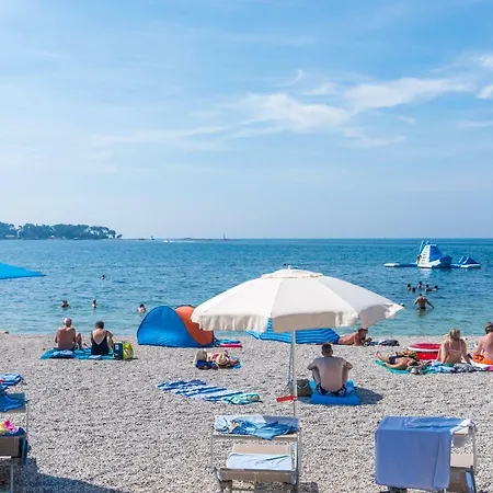 Spacious 3-Br Apartment Vita - Free Bikes & Parking * Poreč