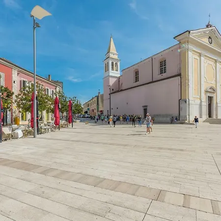 Spacious 3-Br Apartment Vita - Free Bikes & Parking * Poreč