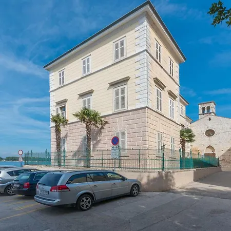 Spacious 3-Br Apartment Vita - Free Bikes & Parking * Poreč