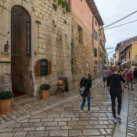 Spacious 3-Br Apartment Vita - Free Bikes & Parking * Poreč