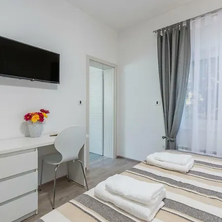 Spacious 3-Br Apartment Vita - Free Bikes & Parking * Poreč