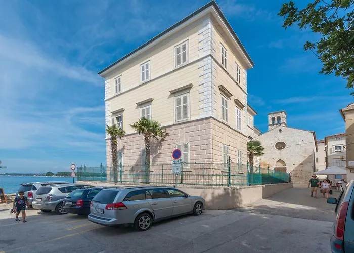 Spacious 3-br - Free Bikes & Parking * Poreč