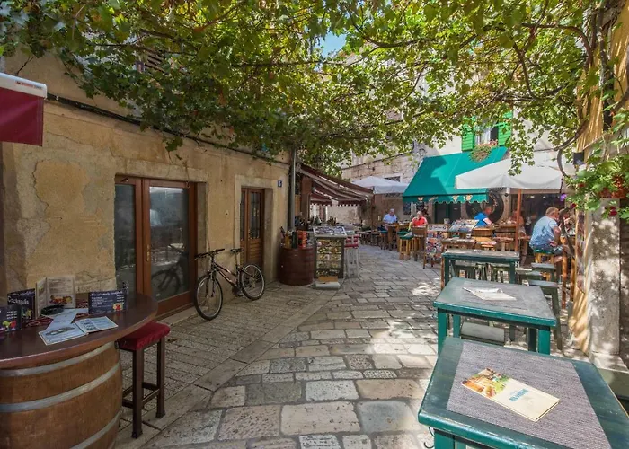 Spacious 3-br - Free Bikes & Parking * Poreč