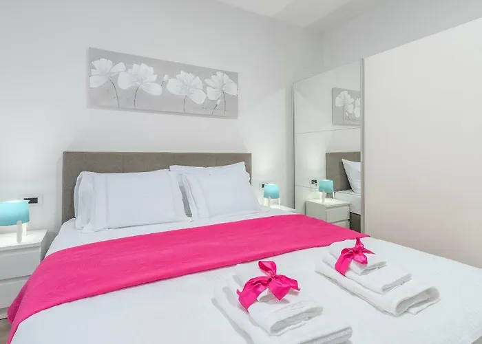 Apartment Spacious 3-br - Free Bikes & Parking *