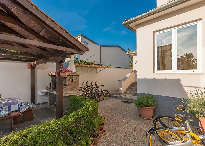 Apartment Spacious 3-br - Free Bikes & Parking