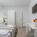Apartment Spacious 3-br - Free Bikes & Parking *
