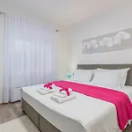 Apartment Spacious 3-br - Free Bikes & Parking