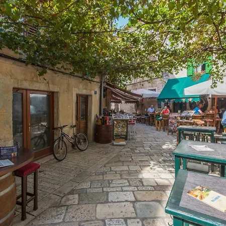 Spacious 3-br - Free Bikes & Parking * Porec
