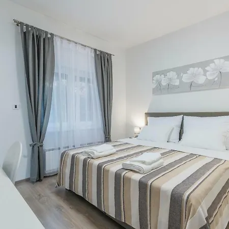 Spacious 3-Br Apartment Vita - Free Bikes & Parking * Porec