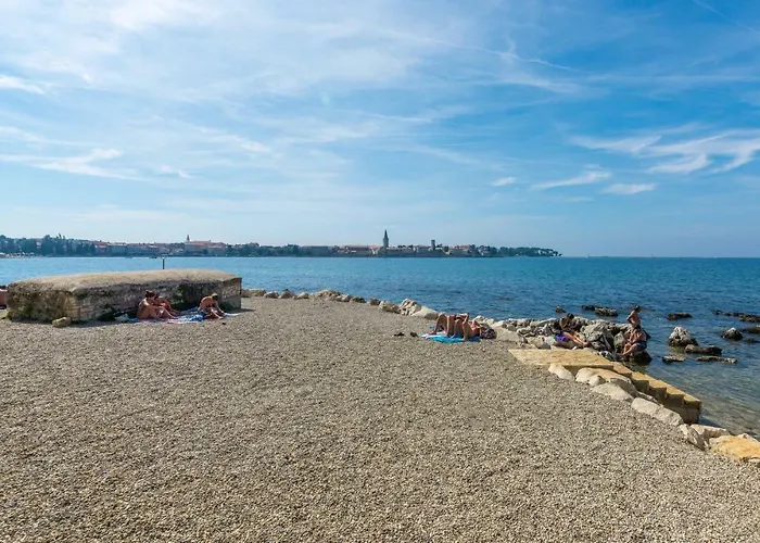 Appartamento Spacious 3-br - Free Bikes & Parking *