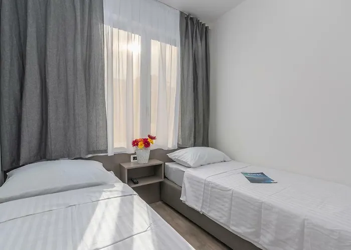 Spacious 3-br - Free Bikes & Parking * Porec