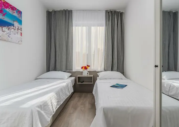 아파트 Spacious 3-br - Free Bikes & Parking *